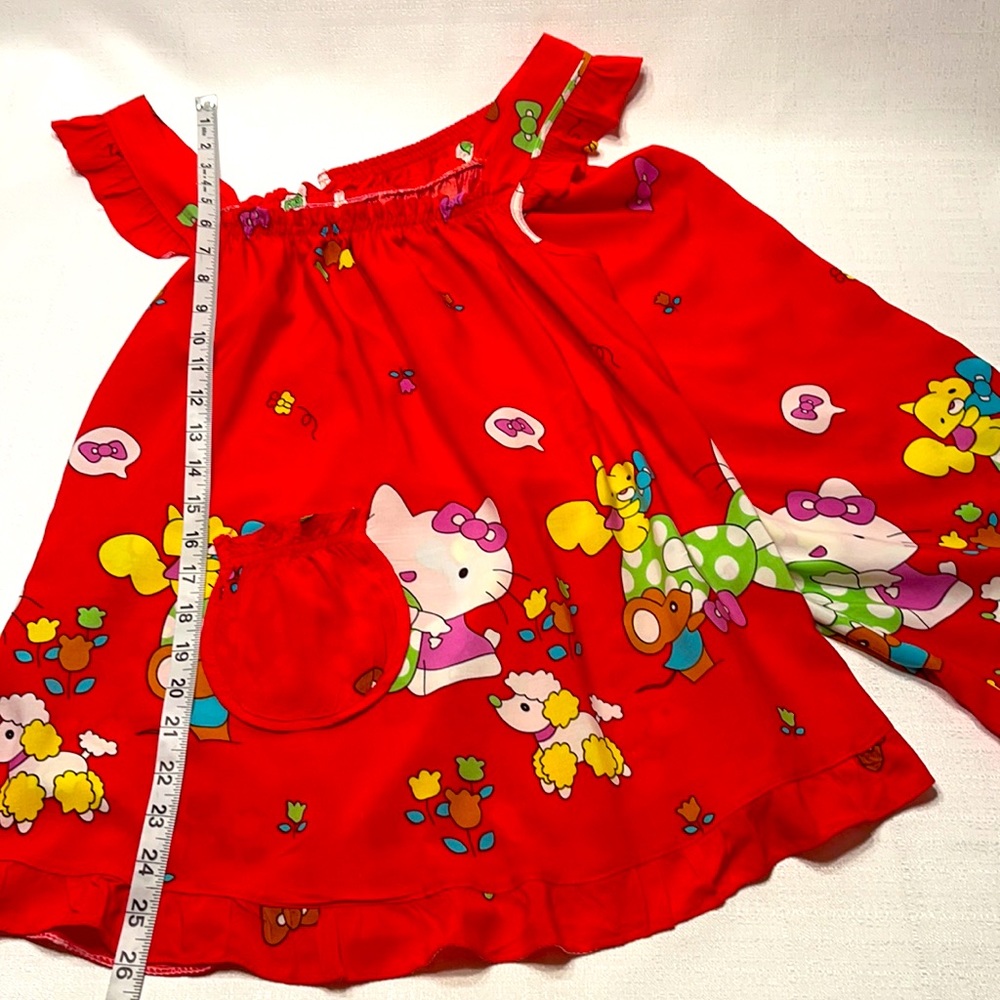 Hello kitty kids two piece outfit measurements on photos